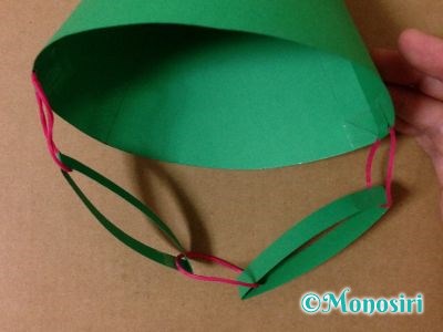 画用紙で三角帽子の作り方10
