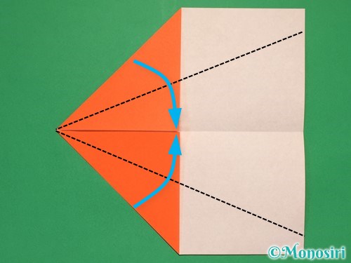 正方形の折り紙で紙飛行機の折り方4