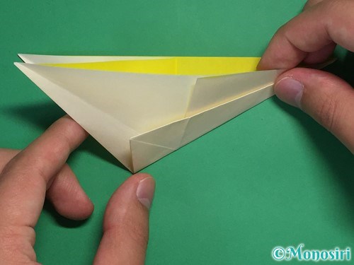 折り紙2枚で星の作り方16