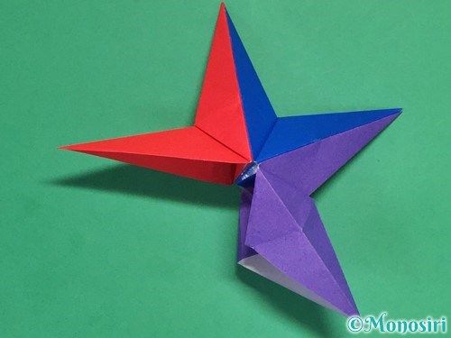 折り紙で立体的な星の作り方24