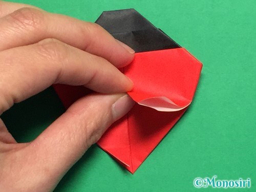 折り紙で立体的なてんとう虫の折り方手順26
