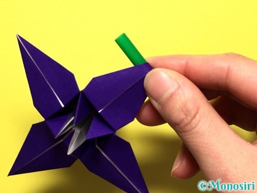 折り紙で立体的な百合の花の折り方手順37