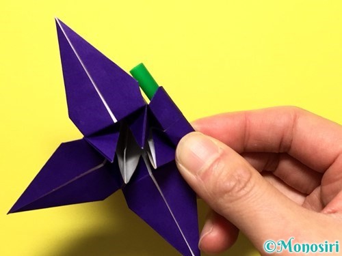 折り紙で立体的な百合の花の折り方手順38