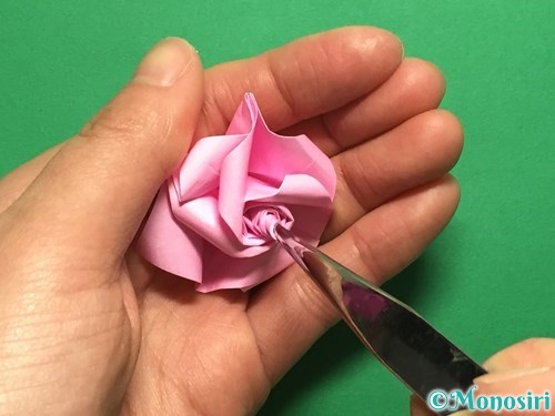 折り紙で立体的なバラの作り方手順42