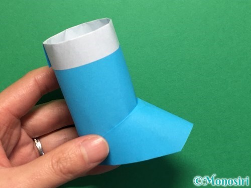 折り紙で立体的なレインブーツの折り方手順19