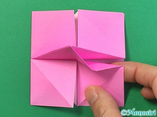 折り紙で立体的なバラの折り方手順29
